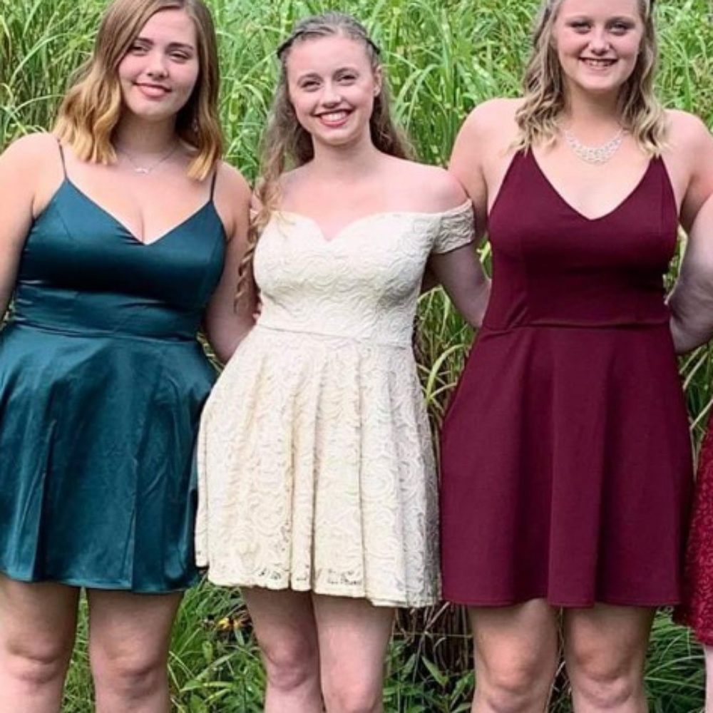 Gold dress (perfect for homecoming)